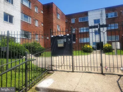 10 Halley Pl SE #203, Washington, DC 20032