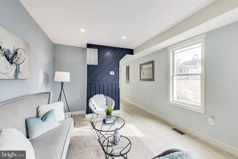 2723 28th St NE, Washington, DC 20018