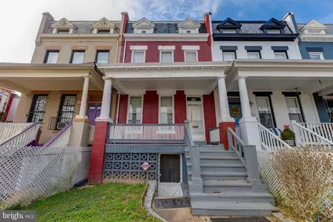 904 12th St NE, Washington, DC 20002