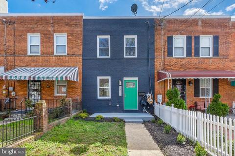 5811 Dix St NE, Washington, DC 20019