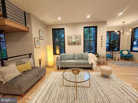 409 New Jersey Ave SE, Washington, DC 20003 photo 5