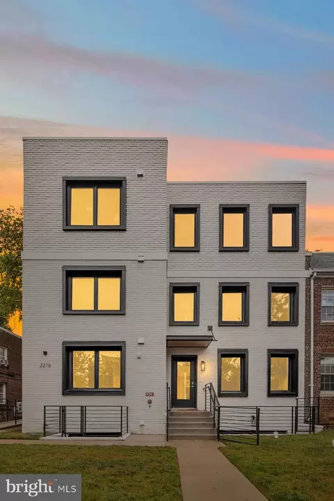 2216 40th Pl NW # 4, Washington, DC 20007 photo 18
