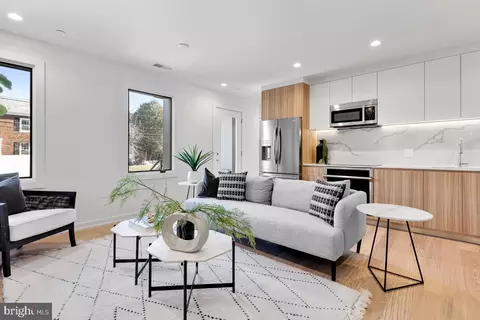 2216 40th Pl NW # 4, Washington, DC 20007 photo 6