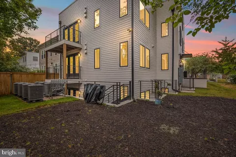 2216 40th Pl NW # 4, Washington, DC 20007 photo 20