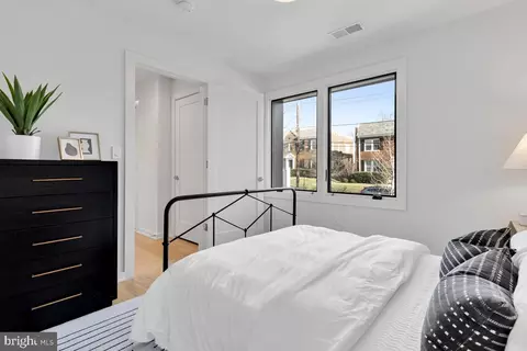 2216 40th Pl NW # 4, Washington, DC 20007 photo 12