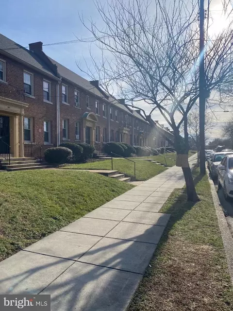 191 35th St NE, Washington, DC 20019 photo 2