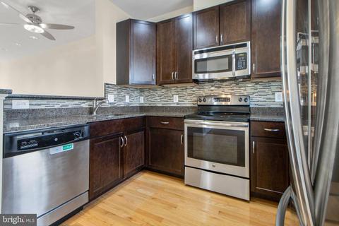 716 Barnes St NE, Washington, DC 20019