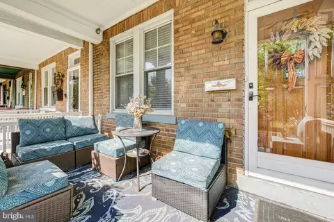 206 17th St NE, Washington, DC 20002 photo 2
