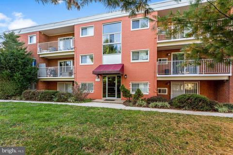 1390 Bryant St NE #304, Washington, DC 20018