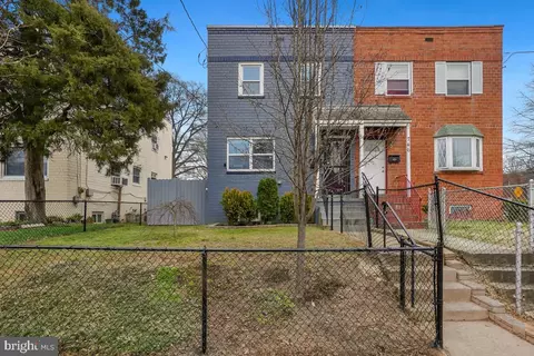 744 51st St SE, Washington, DC 20019