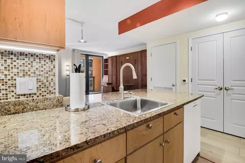 616 E Street NW #907, Washington, DC 20004 photo 6