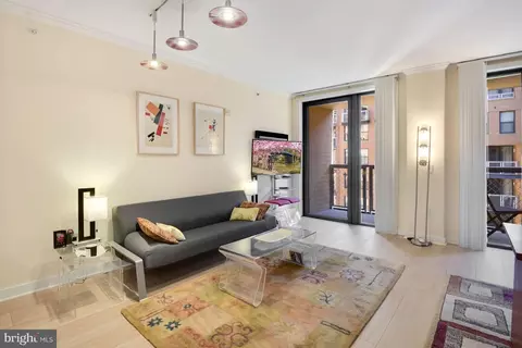 616 E Street NW #907, Washington, DC 20004 photo 3