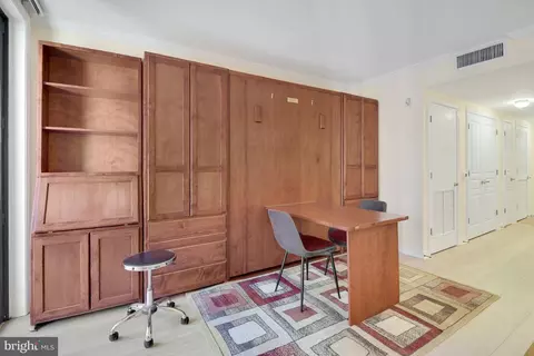 616 E Street NW #907, Washington, DC 20004 photo 16