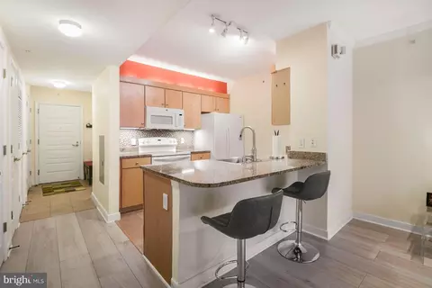 616 E Street NW #907, Washington, DC 20004 photo 4