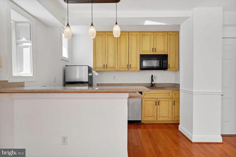1125 12th St NW #41, Washington, DC 20005