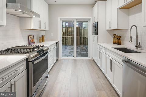 827 6th St NE, Washington, DC 20002 photo 9