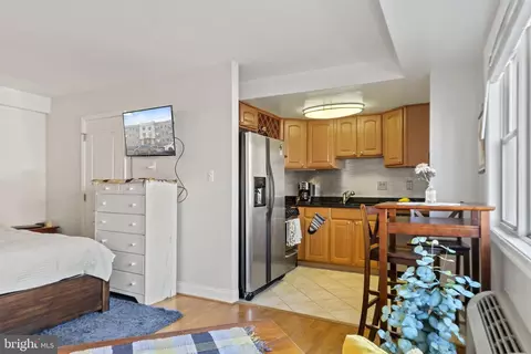 738 Longfellow St NW #209, Washington, DC 20011