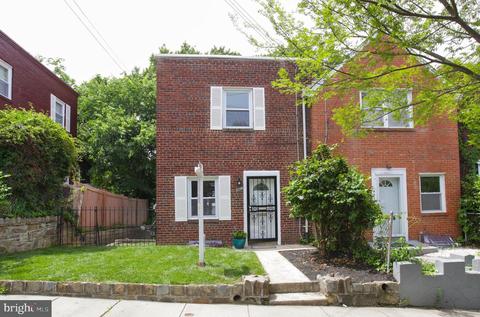 4017 1st St SW, Washington, DC 20032