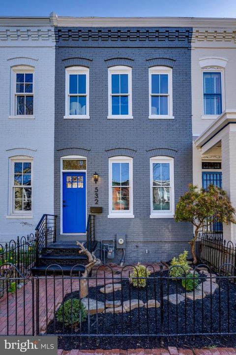 532 10th St SE, Washington, DC 20003