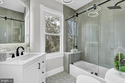 532 10th St SE, Washington, DC 20003 photo 41