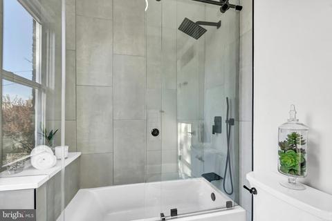 532 10th St SE, Washington, DC 20003 photo 42