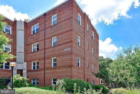 1800 28th Pl SE #302, Washington, DC 20020