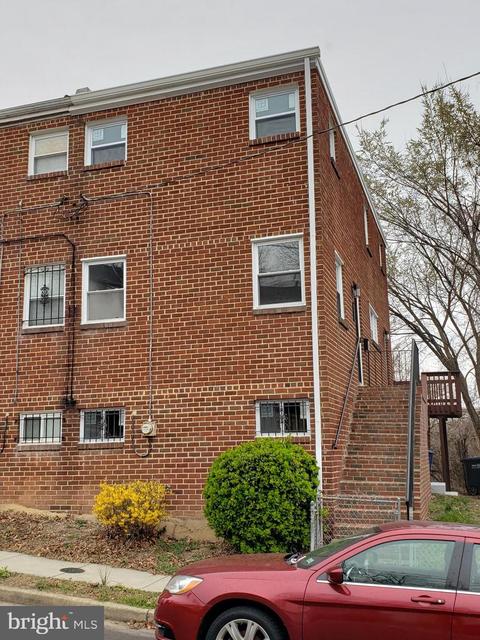 614 49th Pl NE, Washington, DC 20019