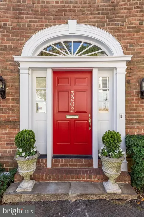 3202 Scott Pl NW, Washington, DC 20007