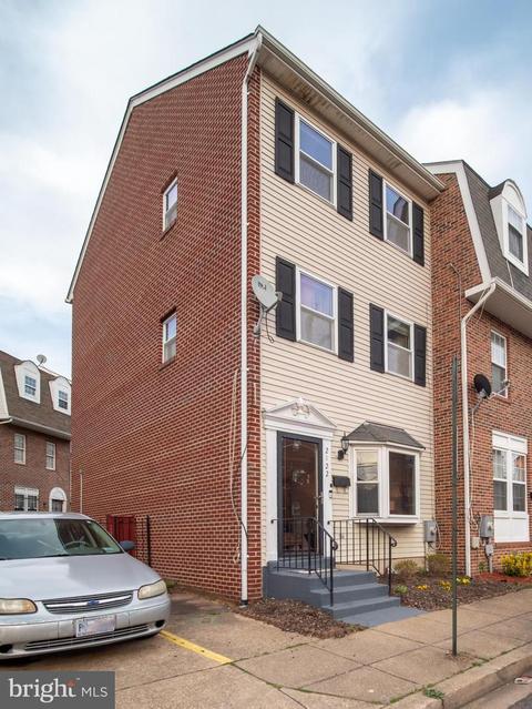 2122 Young St SE, Washington, DC 20020