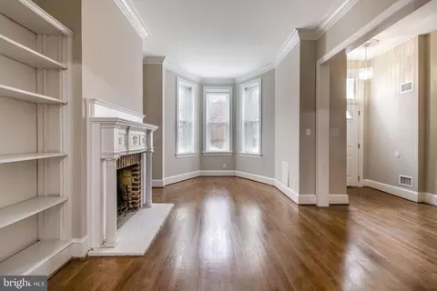 746 13th St SE, Washington, DC 20003 photo 9