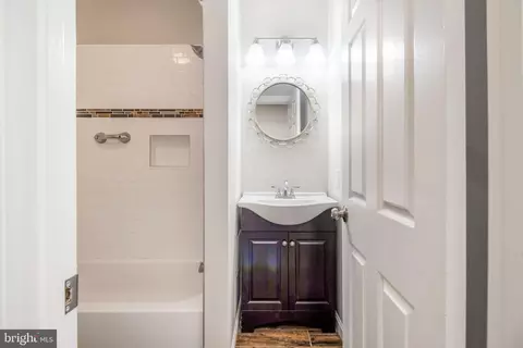 746 13th St SE, Washington, DC 20003 photo 32