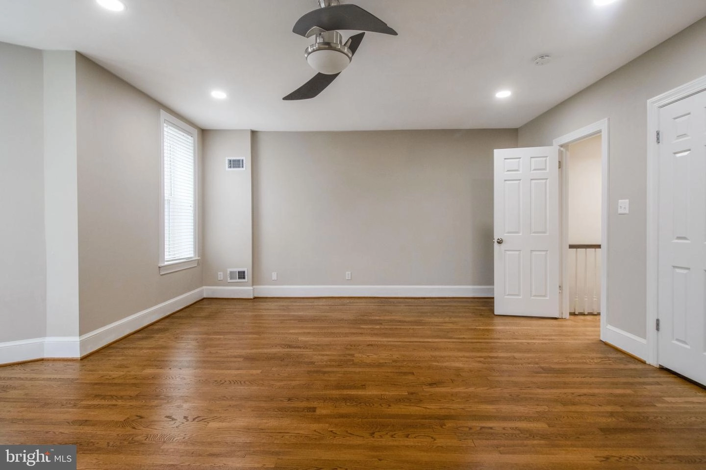 746 13th St SE, Washington, DC 20003 photo 18