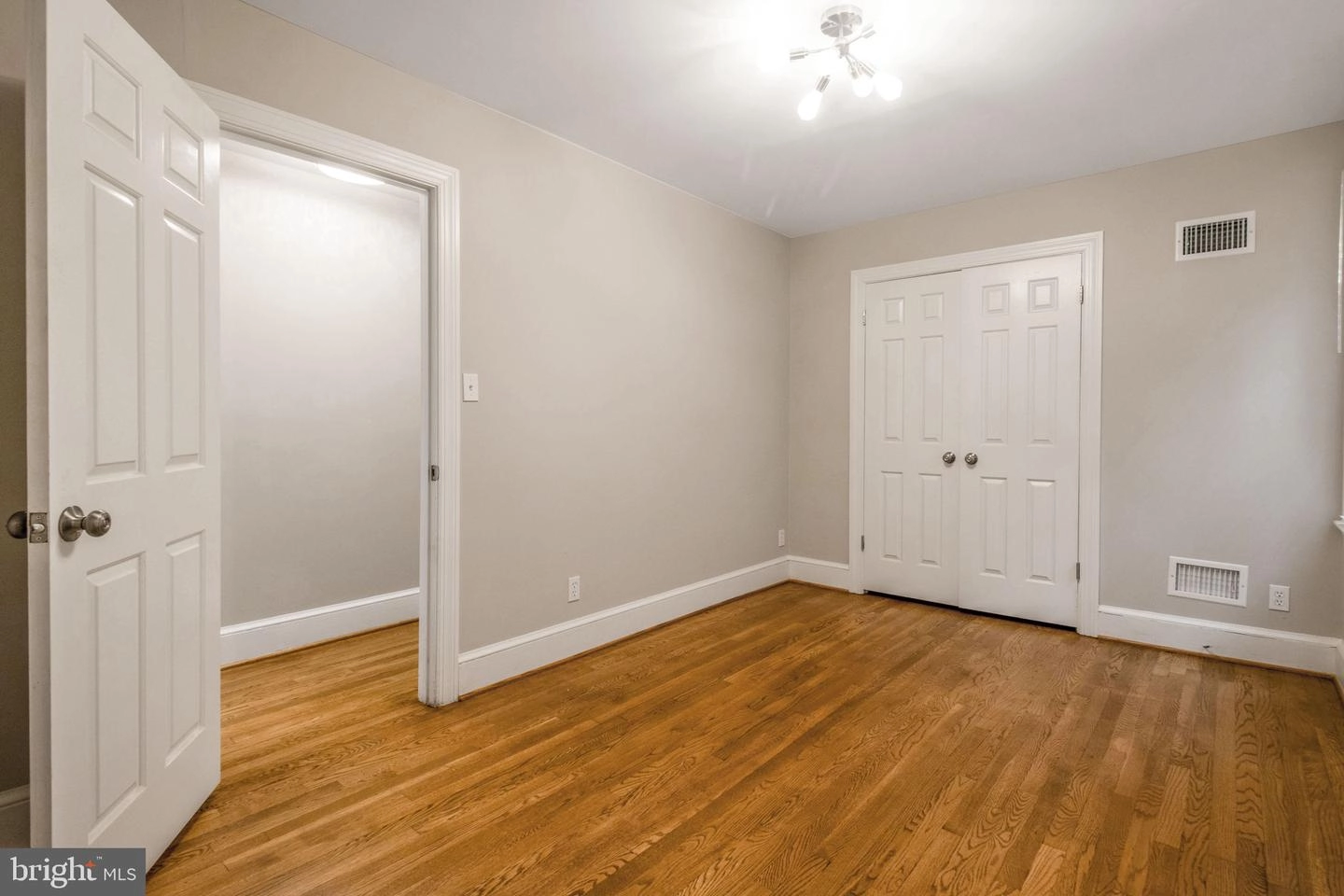746 13th St SE, Washington, DC 20003 photo 35