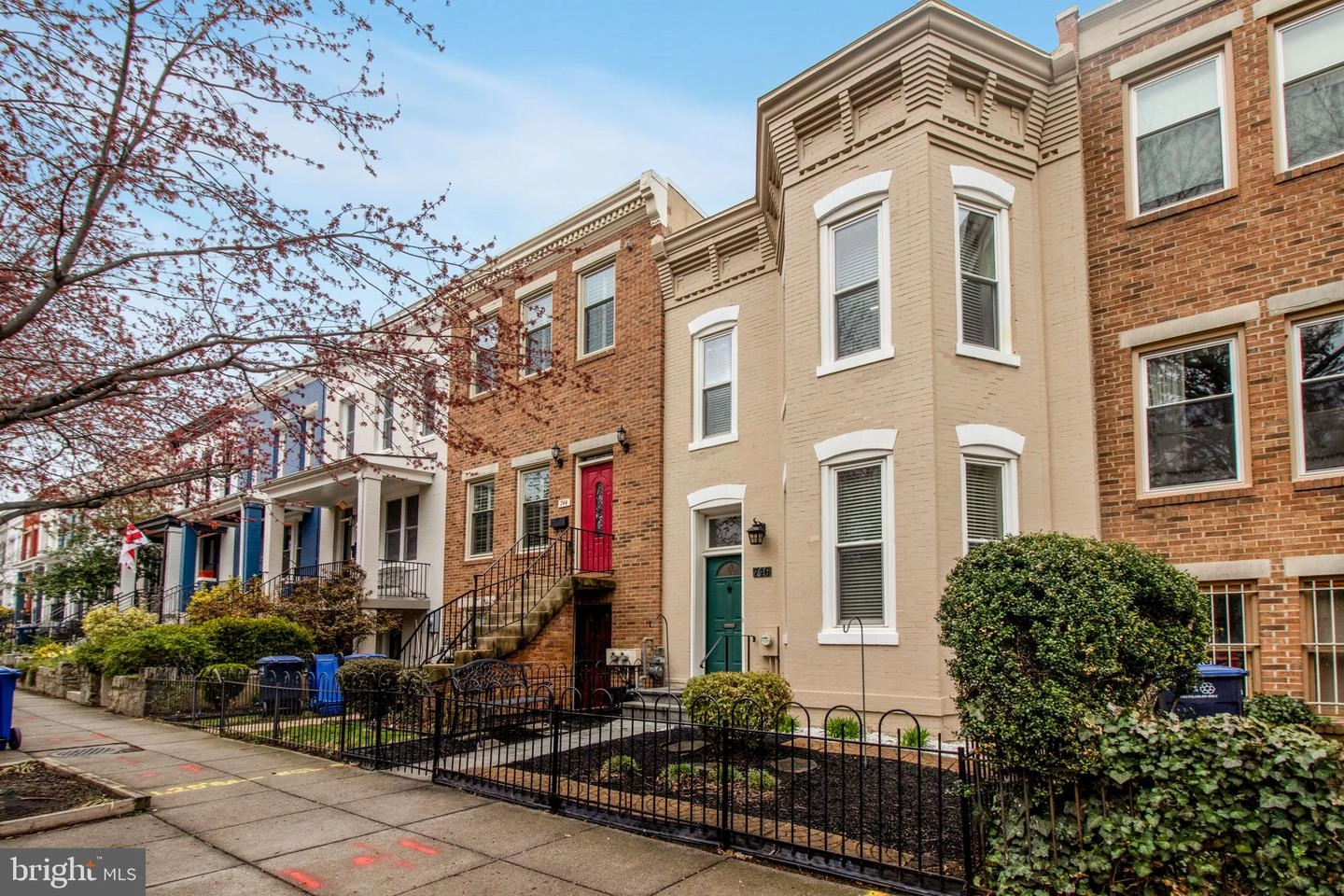 746 13th St SE, Washington, DC 20003 photo 4