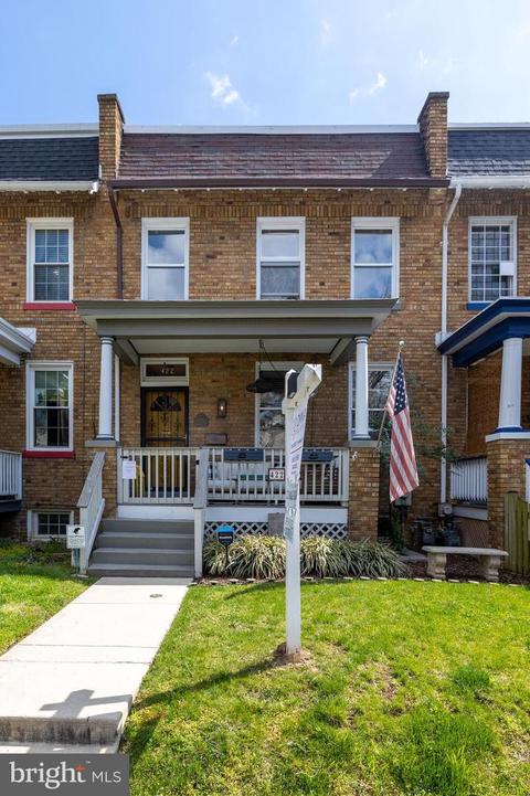 422 17th St SE, Washington, DC 20003