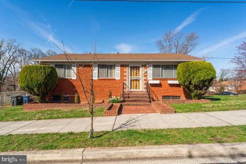 1201 33rd Pl SE, Washington, DC 20019