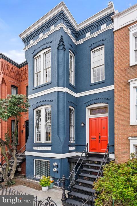 331 6th St SE, Washington, DC 20003 photo 2