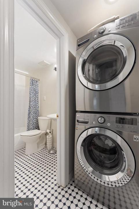 331 6th St SE, Washington, DC 20003 photo 36