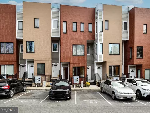 1368 Talbert Ct SE, Washington, DC 20020