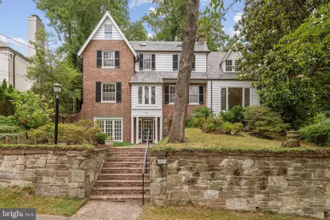4825 Linnean Ave NW, Washington, DC 20008