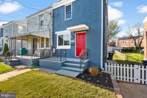 5437 B St SE, Washington, DC 20019