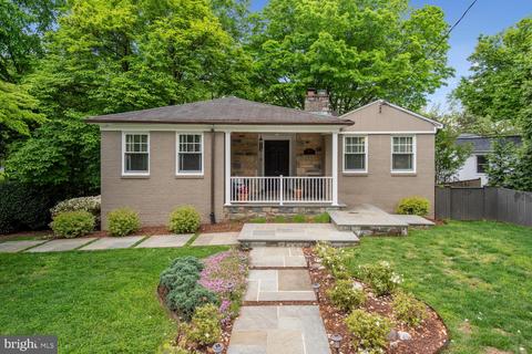 4910 Klingle St NW, Washington, DC 20016