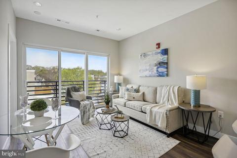 1111 Orren St NE #406, Washington, DC 20002