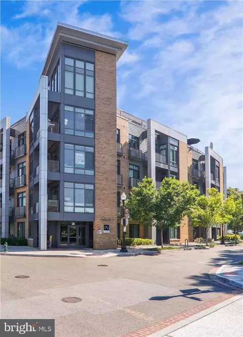 525 Water St SW #420, Washington, DC 20024