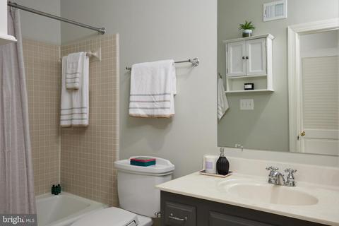 310 E Capitol St NE #E, Washington, DC 20003 photo 15