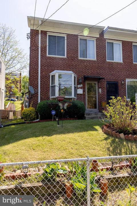 1670 Fort Dupont St SE, Washington, DC 20020