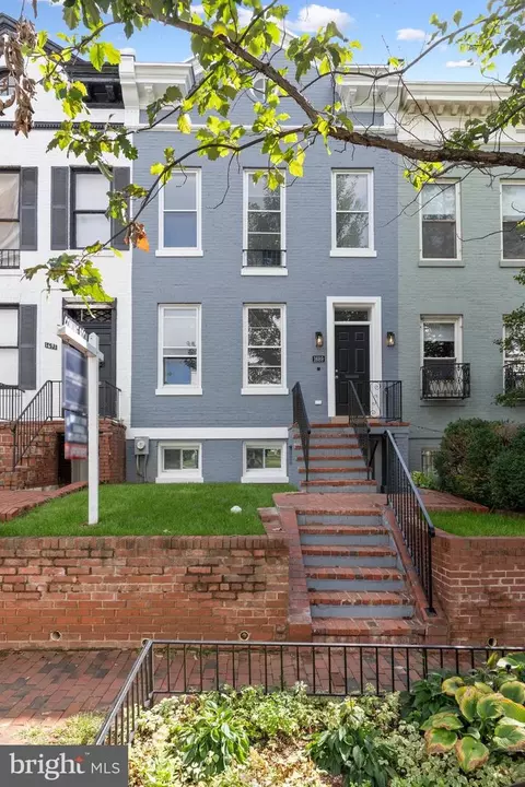 1689 35th St NW, Washington, DC 20007