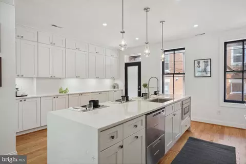1689 35th St NW, Washington, DC 20007 photo 6