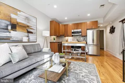 3517 13th St NW #1, Washington, DC 20010