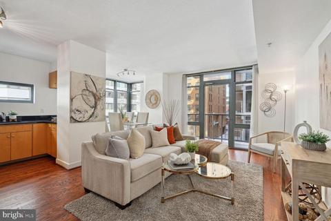 1117 10th St NW #308, Washington, DC 20001